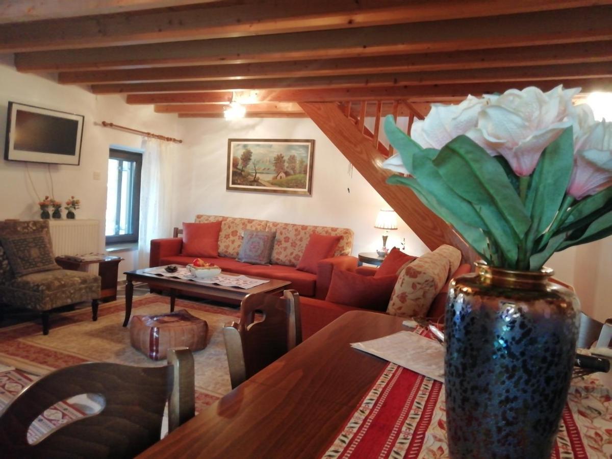 Cosy Lake House, Μια Ανάσα Πριν Τη Λίμνη Kalivia  Exterior photo