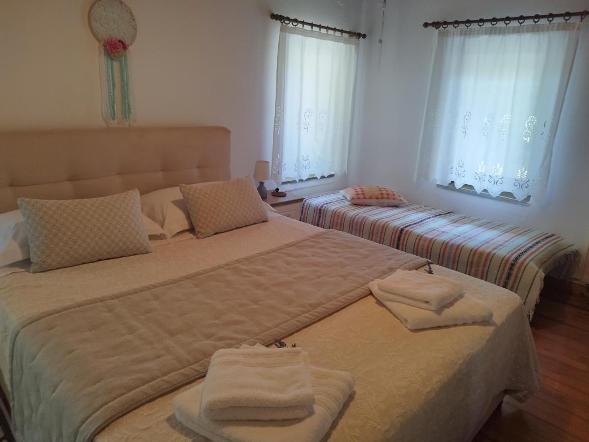 Cosy Lake House, Μια Ανάσα Πριν Τη Λίμνη Kalivia  Exterior photo