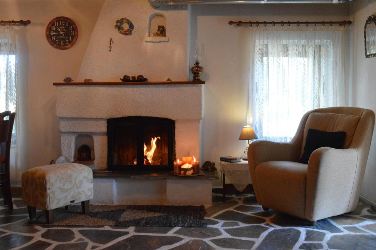 Cosy Lake House, Μια Ανάσα Πριν Τη Λίμνη Kalivia  Exterior photo