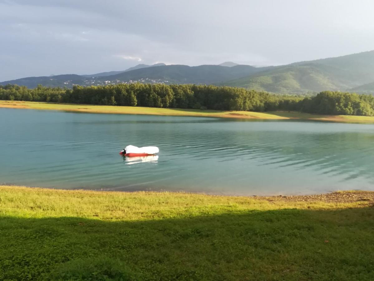 Cosy Lake House, Μια Ανάσα Πριν Τη Λίμνη Kalivia  Exterior photo